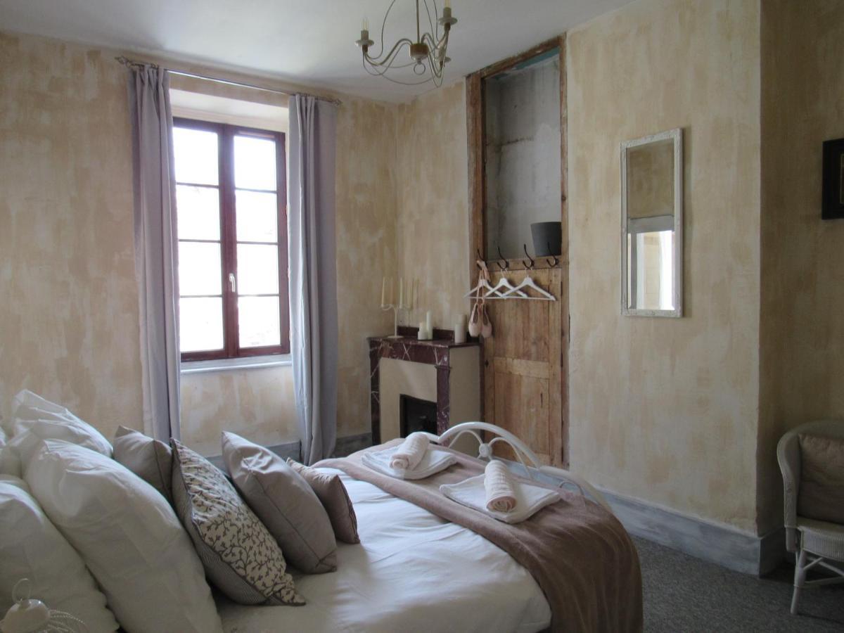 Les Deux Rives Bed & Breakfast Cierp ภายนอก รูปภาพ