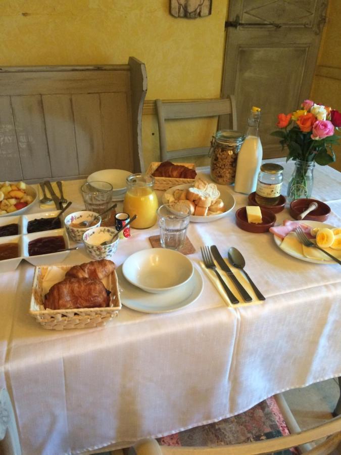 Les Deux Rives Bed & Breakfast Cierp ภายนอก รูปภาพ