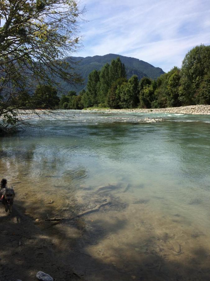 Les Deux Rives Bed & Breakfast Cierp ภายนอก รูปภาพ