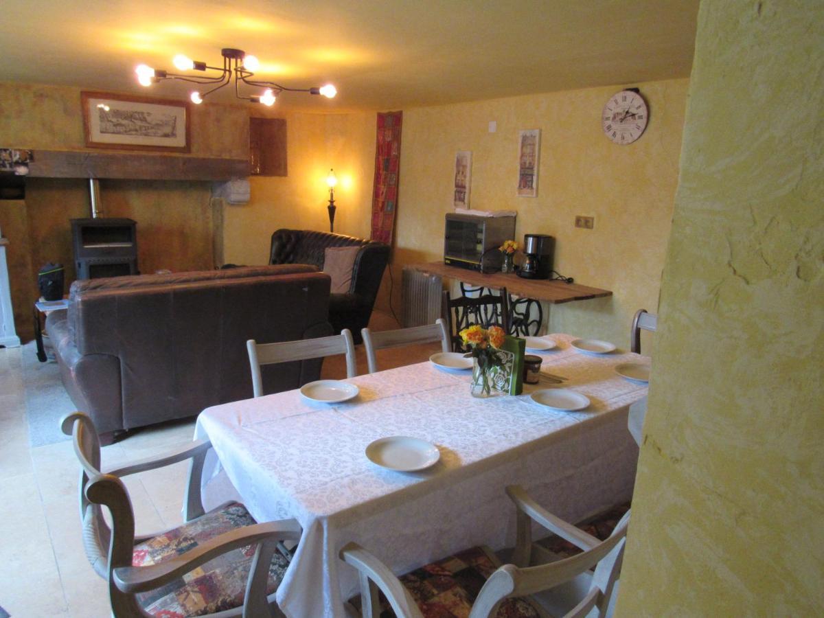 Les Deux Rives Bed & Breakfast Cierp ภายนอก รูปภาพ