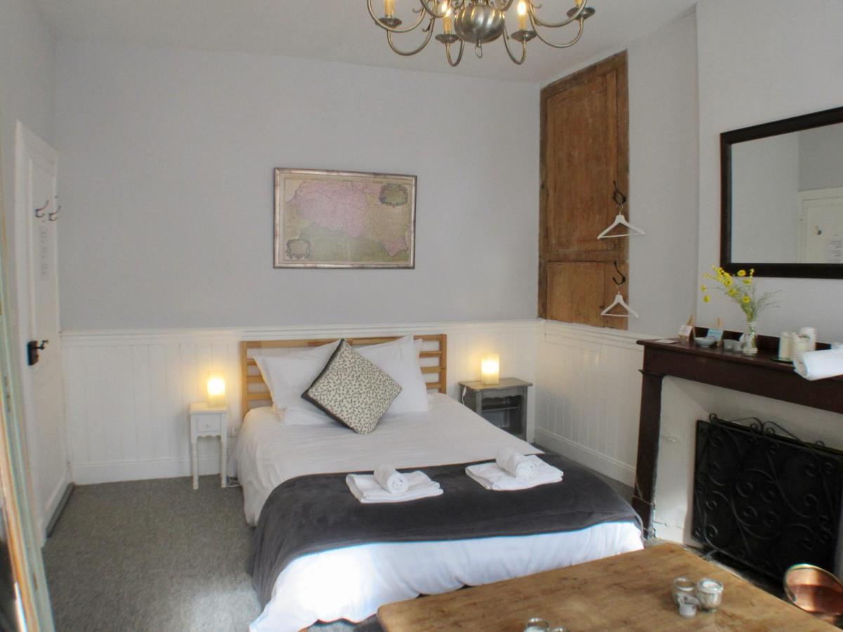 Les Deux Rives Bed & Breakfast Cierp ภายนอก รูปภาพ